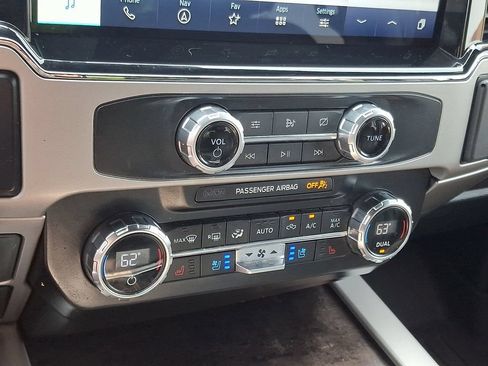 Used 2022 Ford F350 Lariat w/ Lariat Ultimate Package AWD/4WD image 15