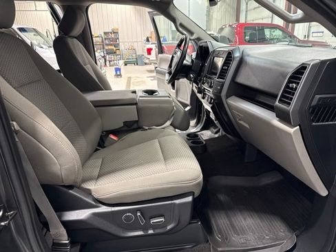 Used 2018 Ford F150 XLT w/ Equipment Group 302A Luxury AWD/4WD image 17