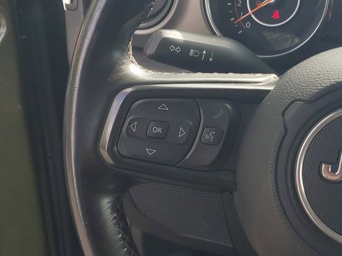 Used 2022 Jeep Gladiator Sport AWD/4WD image 24