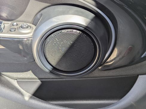 Used 2022 MINI Cooper S w/ Premium Package image 17