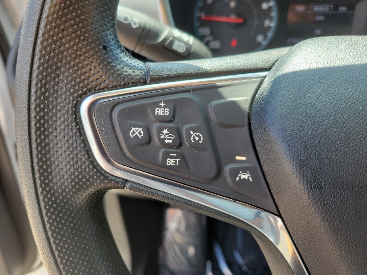 Certified 2021 Chevrolet Equinox LS w/ LS Convenience Package FWD image 18