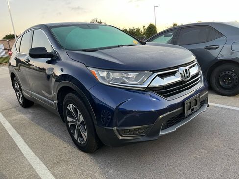 Used 2018 Honda CR-V LX image 2