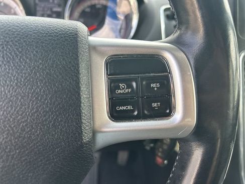 Used 2019 Dodge Grand Caravan GT w/ Safety Sphere Group FWD image 25