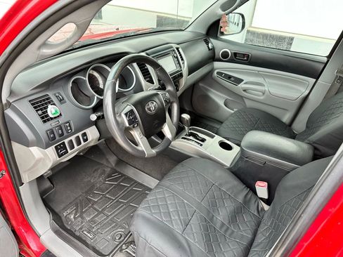 Used 2015 Toyota Tacoma Pickup 4D 5 ft w/ TRD Sport Package image 10