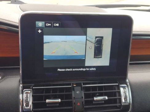 Used 2019 Lincoln Navigator Select w/ Technology Package image 28