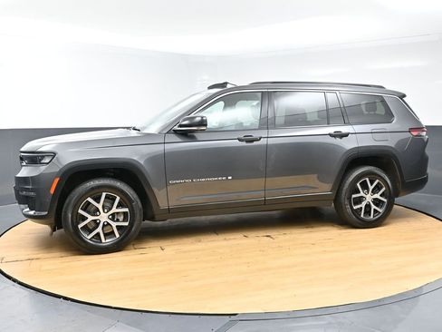 Used 2024 Jeep Grand Cherokee L Limited w/ Luxury Tech Group II image 6
