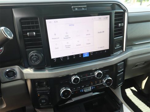 New 2025 Ford F350 Platinum w/ Platinum Plus Package image 17