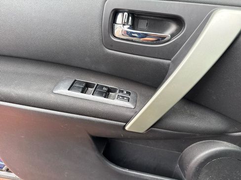 Used 2011 Nissan Rogue S AWD/4WD image 19