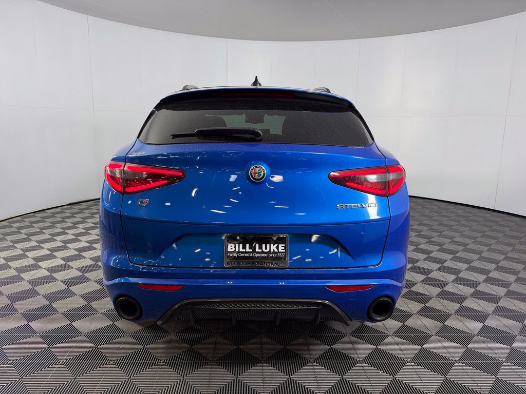 Used 2023 Alfa Romeo Stelvio Veloce AWD/4WD image 8