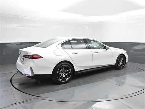 New 2026 BMW 530i w/ Premium Package image 15