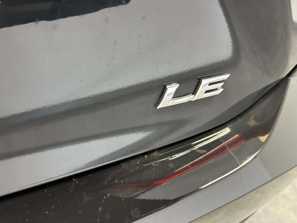 Used 2025 Toyota Camry LE FWD image 10