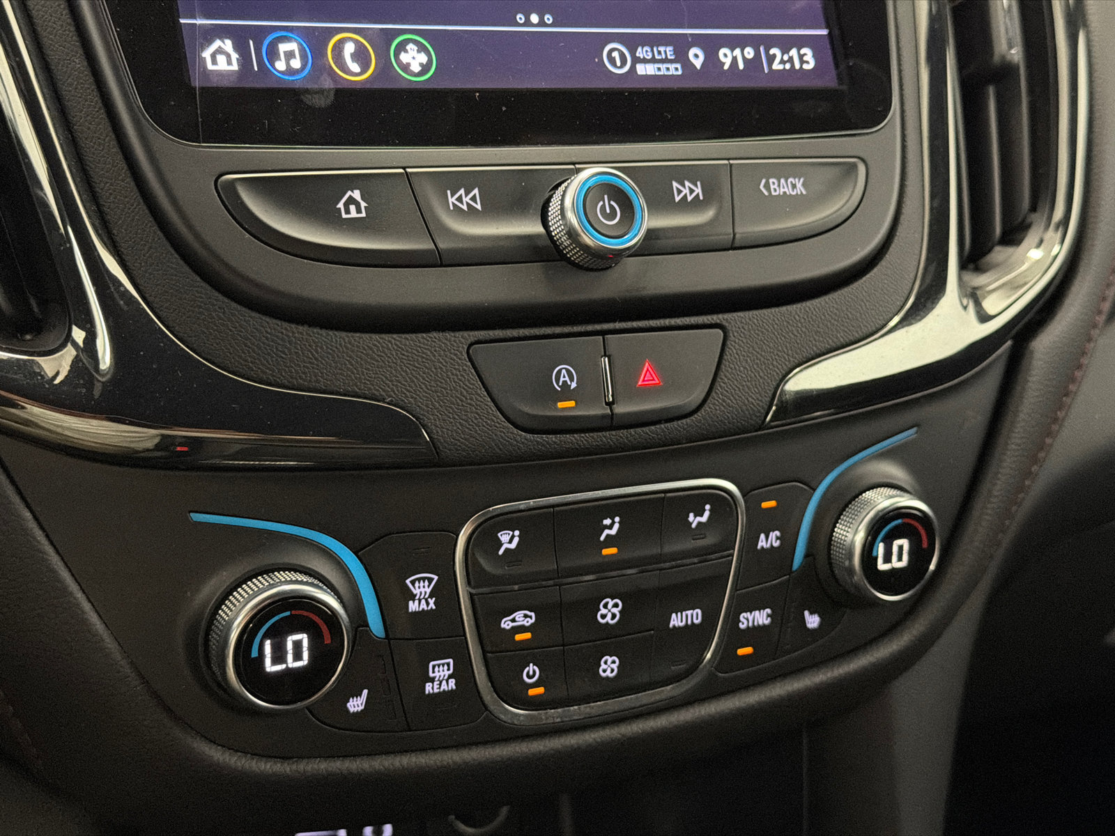 Used 2023 Chevrolet Equinox RS FWD image 28