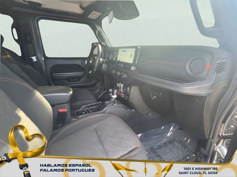 Used 2024 Jeep Gladiator Mojave image 30