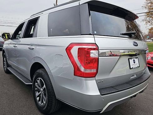 Used 2018 Ford Expedition XLT w/ Equipment Group 202A image 3