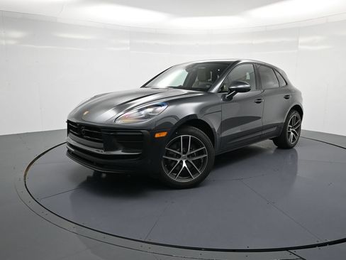 Used 2026 Porsche Macan AWD/4WD image 28