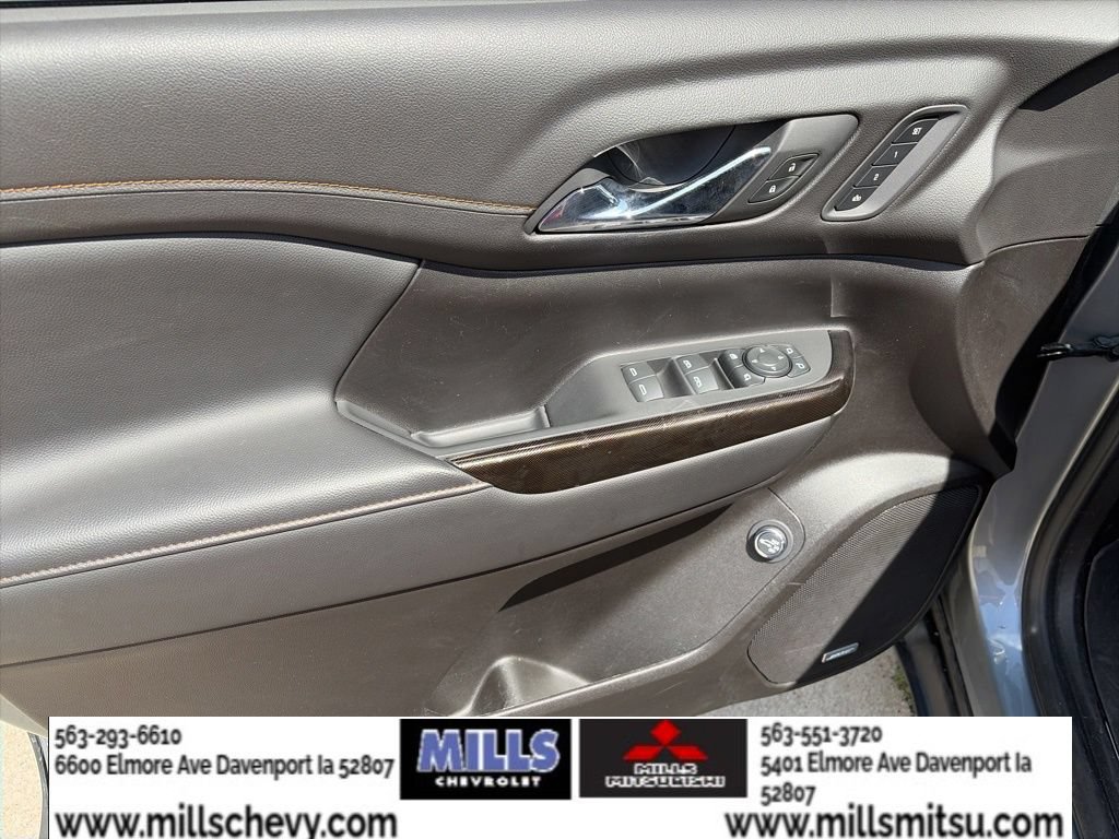 Used 2023 GMC Acadia AT4 w/ Technology Package AWD/4WD image 11