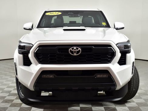 Certified 2024 Toyota Tacoma TRD Sport image 5