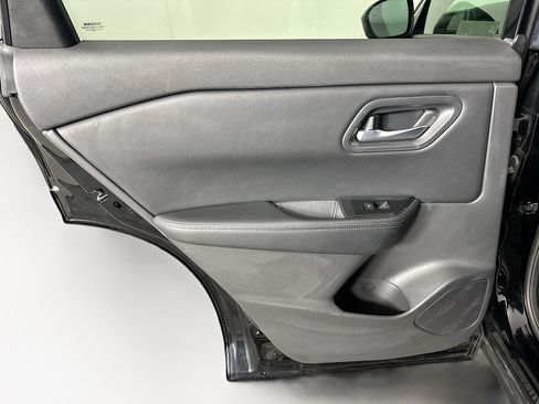 Used 2025 Nissan Rogue SV AWD/4WD image 25