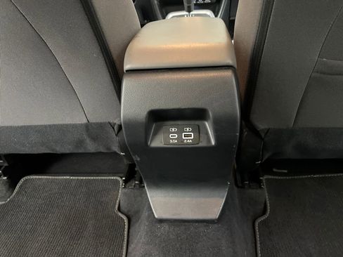 Used 2025 Subaru Crosstrek 2.0i Premium image 21