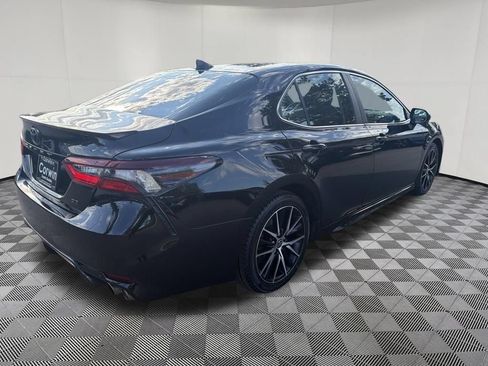 Used 2021 Toyota Camry SE FWD image 8