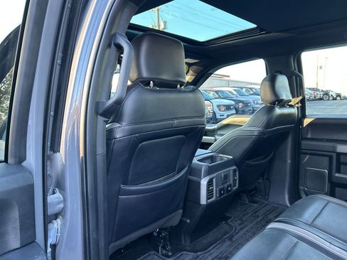 Used 2018 Ford F150 Raptor w/ Equipment Group 802A Luxury image 36