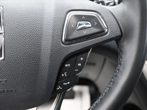 Used 2017 Lincoln MKC Reserve image 17