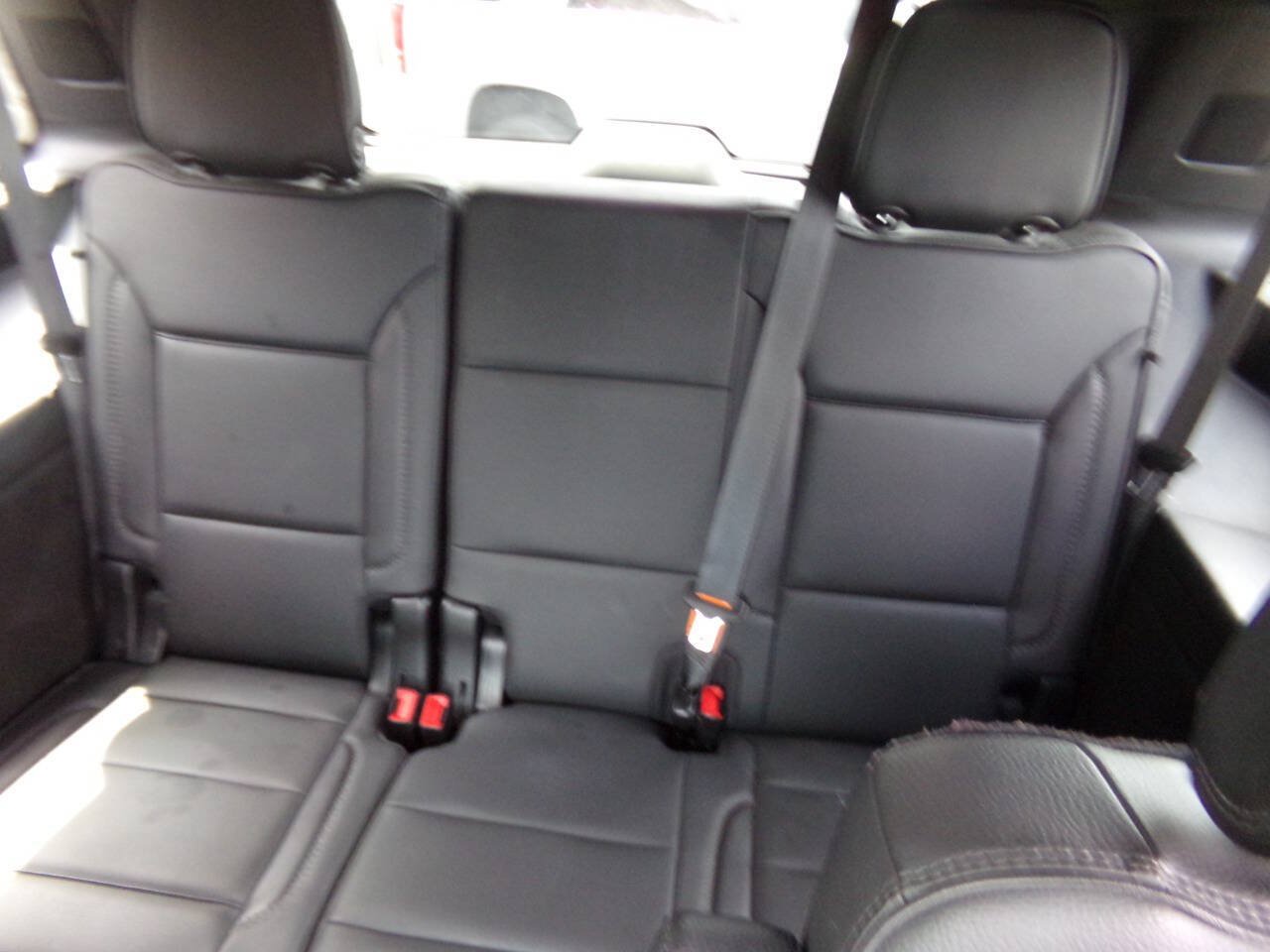 Used 2021 GMC Yukon Denali w/ Denali Ultimate Package AWD/4WD image 15