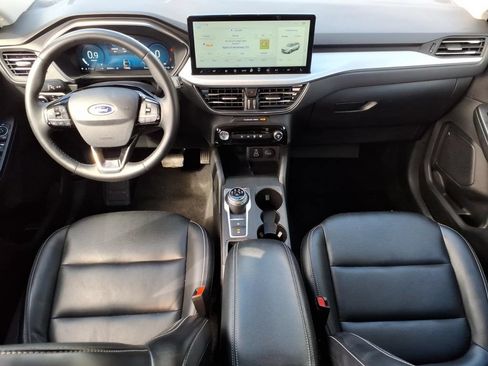 Used 2025 Ford Escape Platinum AWD/4WD image 11