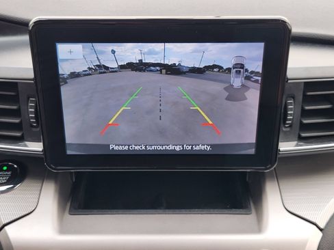 Used 2021 Ford Explorer XLT w/ Equipment Group 202A RWD image 19