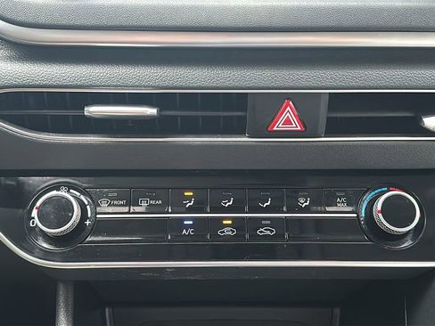 Used 2023 Hyundai Sonata SE image 24