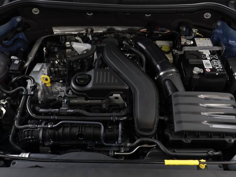 New 2026 Volkswagen Taos SEL image 23