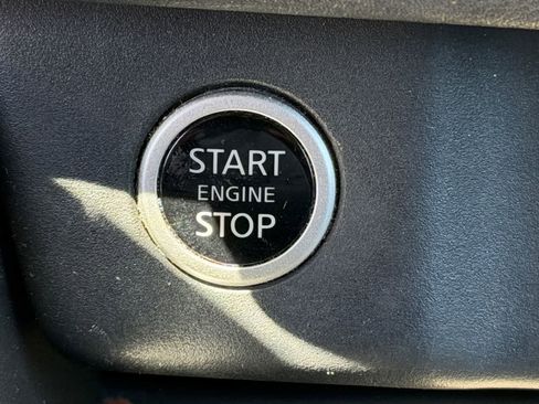 Certified 2021 Nissan Rogue SL FWD image 16
