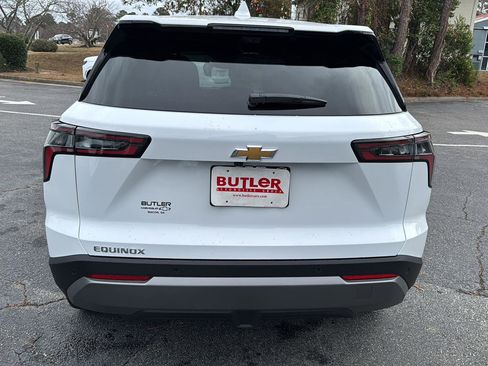 New 2026 Chevrolet Equinox LT w/ Convenience Package II image 4