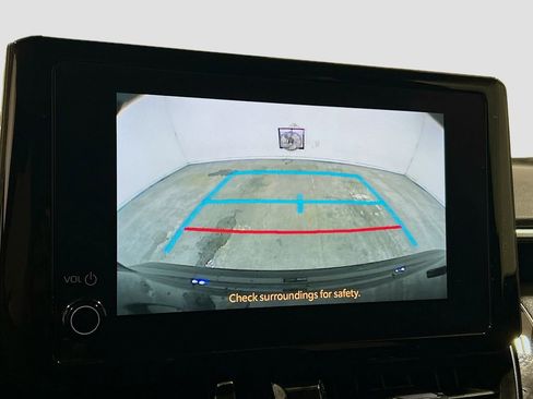 Used 2025 Toyota Corolla LE FWD image 11