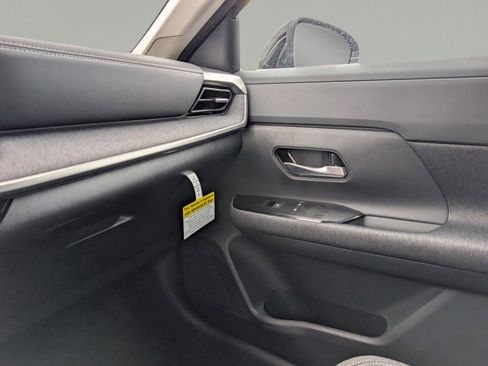 New 2026 Nissan Kicks SV image 29