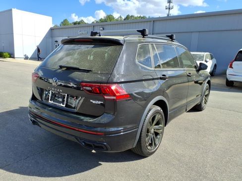 Used 2024 Volkswagen Tiguan SE R-Line FWD image 3