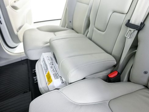 Certified 2024 Volvo XC90 B6 Plus w/ Protection Package Premier AWD/4WD image 24
