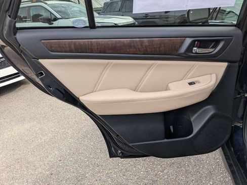 Used 2018 Subaru Outback 2.5i Limited AWD/4WD image 32