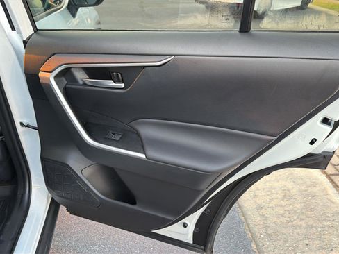 Used 2025 Toyota RAV4 XLE Premium FWD image 15