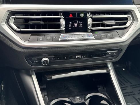 Used 2020 BMW 330i Sedan w/ M Sport Package image 22