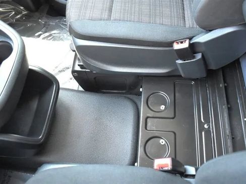 Used 2020 Mercedes-Benz Metris image 25