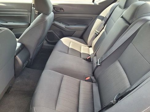 Used 2025 Nissan Altima 2.5 SV FWD image 8