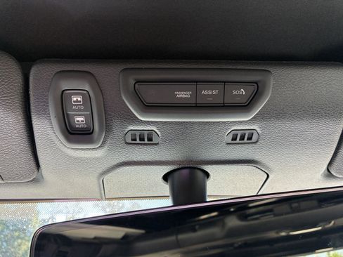 Used 2021 Jeep Wrangler Unlimited Rubicon AWD/4WD image 14