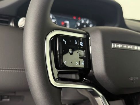 New 2025 Land Rover Discovery Sport Dynamic SE image 39