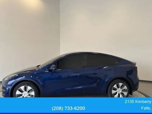 Used 2023 Tesla Model Y Long Range AWD/4WD image 6