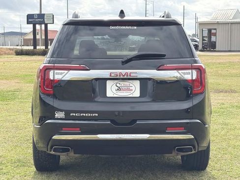 Used 2023 GMC Acadia Denali w/ Black Diamond Edition image 6