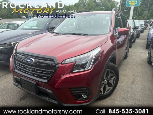 Used 2024 Subaru Forester Premium AWD/4WD image 1