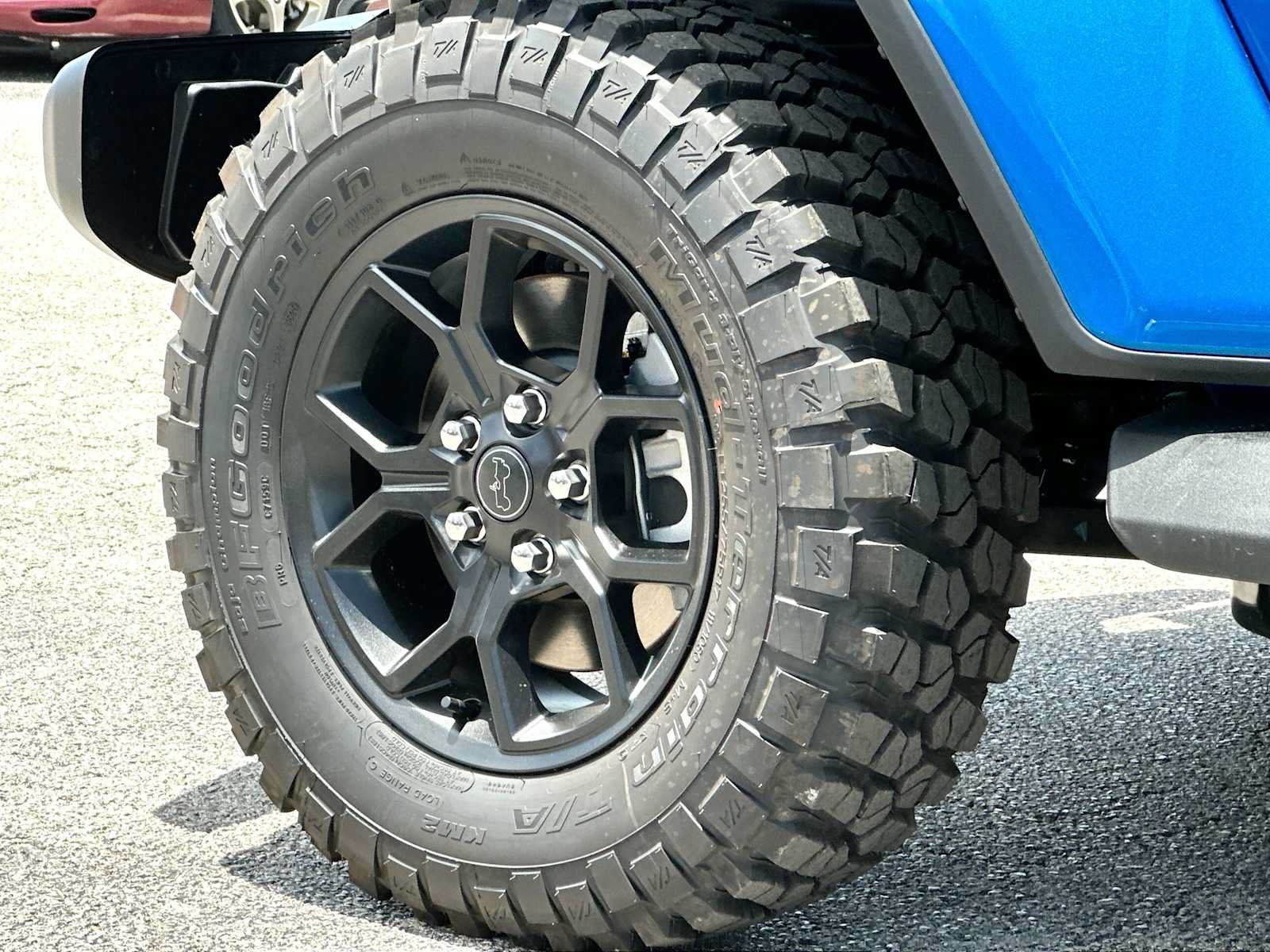 New 2026 Jeep Gladiator Sport AWD/4WD image 11