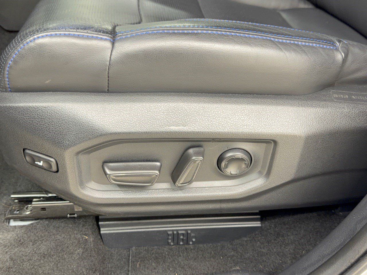Used 2022 Toyota Tundra Platinum w/ Advanced Package AWD/4WD image 16