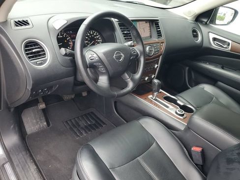 Used 2018 Nissan Pathfinder Platinum w/ Cargo Package AWD/4WD image 28